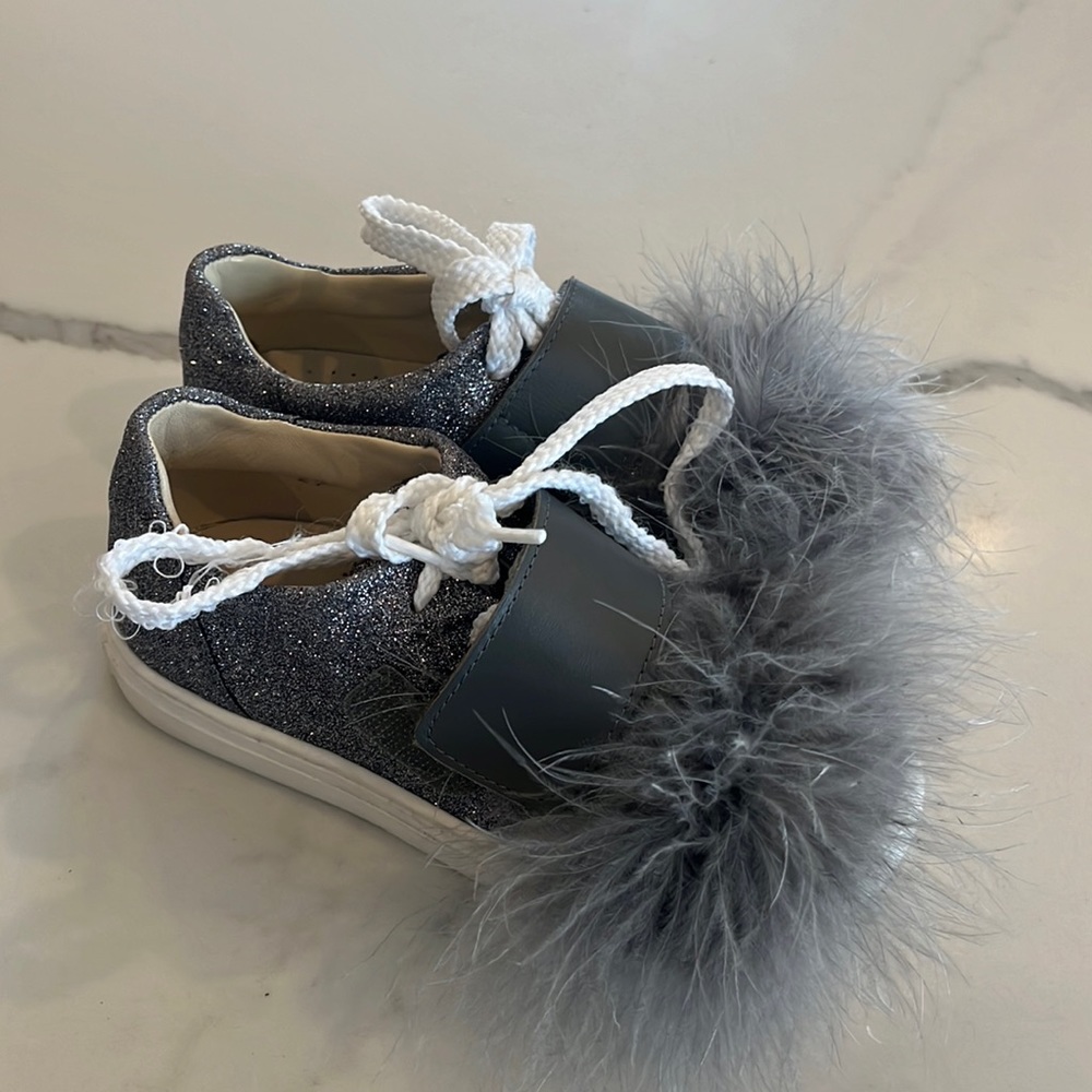 Brand new silver pom pom girls sneaker brand sonatina size 27
